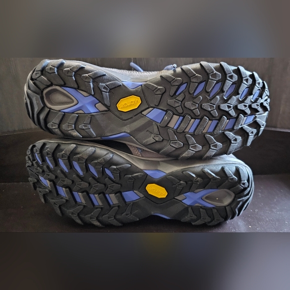 *New The North Face Athletic Shoes* - Picture 7 of 9